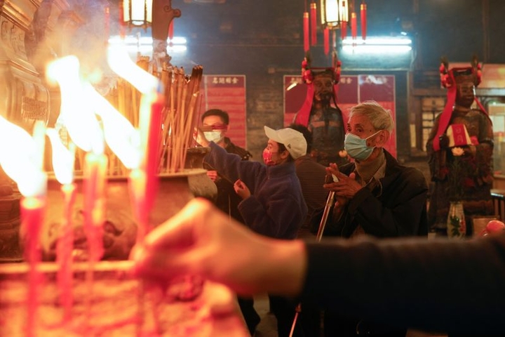 Reuters Hong Kong holds scaled-down Lunar New Year fairs amid COVID-19, China crackdown